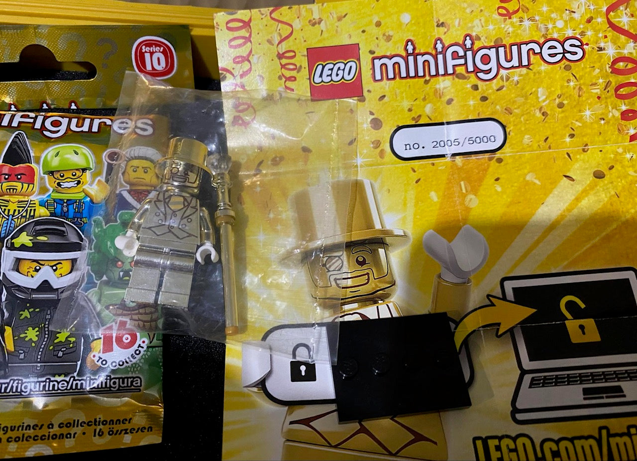 Lego Mr Gold Minifigure Box